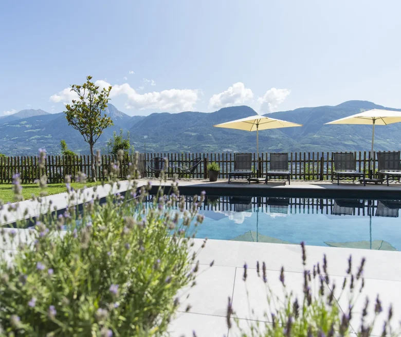 Plenty of space for sunbathing, relaxing, and enjoying yourself